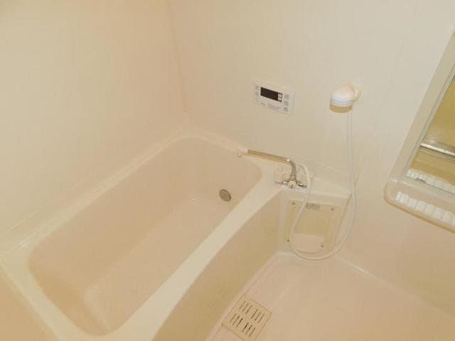 物件内観写真13　(日々の暮らしに欠かせないお風呂です)