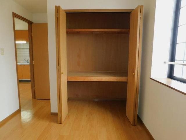 物件内観写真16　(たっぷりとした収納スペースです)