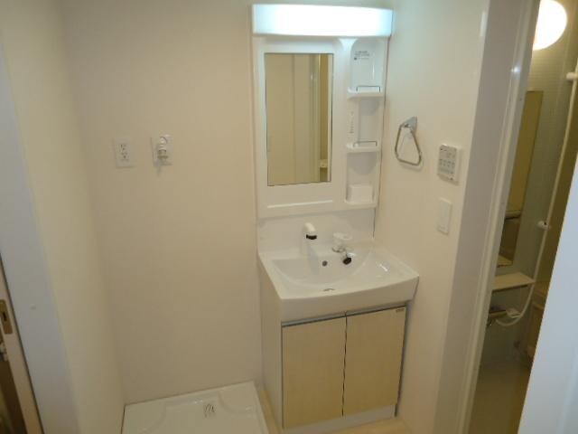 物件内観写真13　(洗髪洗面化粧台)