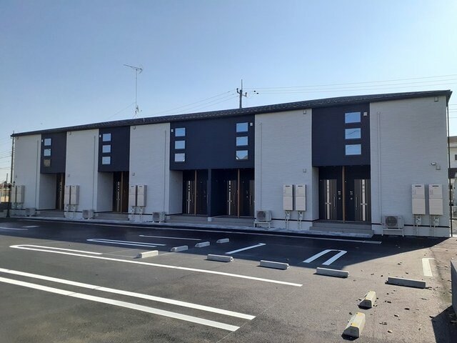 物件外観写真1　(きれいな外観です)