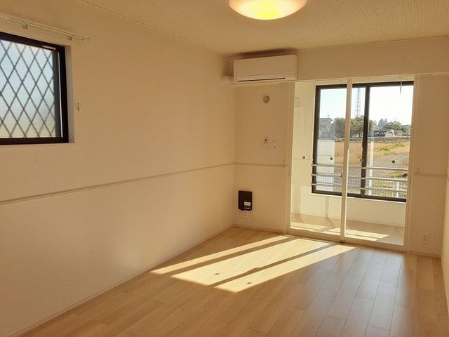 物件内観写真9　(居間です)