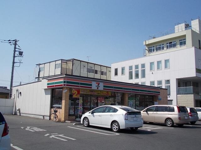 物件外観写真5　(セブンイレブン一条店まで300m)