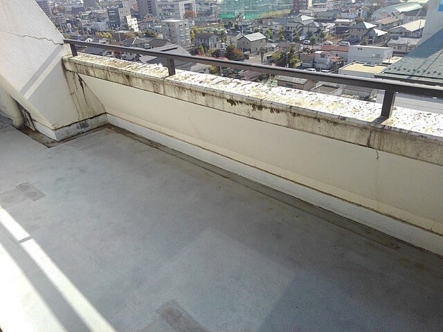 物件内観写真19　(お洗濯にも便利なバルコニー付き)