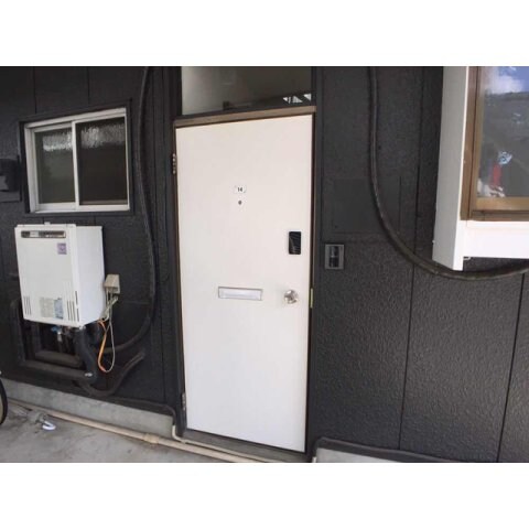 物件内観写真23　(きれいな玄関です)