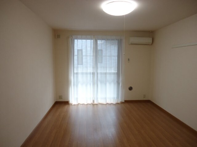 物件内観写真9　(洋室)