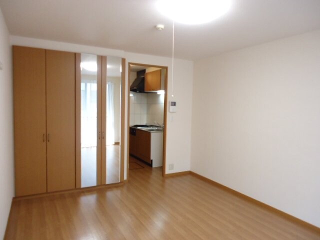 物件内観写真11　(洋室)