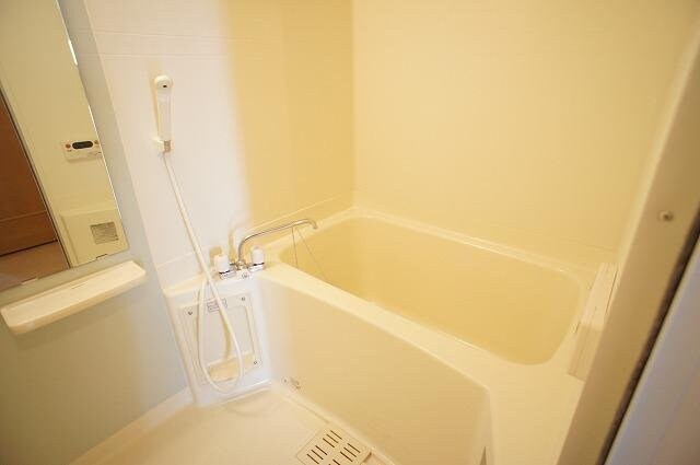 物件内観写真11　(お風呂で日々の疲れを落としましょう)