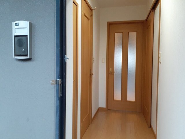 物件内観写真14　(落ち着いた玄関です)