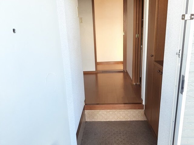 物件内観写真14　(シンプルで使いやすい玄関です)