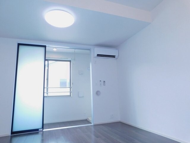 物件内観写真9　(リビングです)