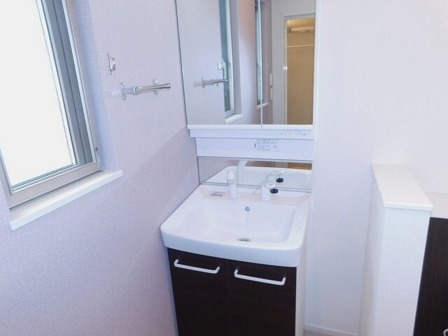 物件内観写真12　(脱衣スペースもあります)