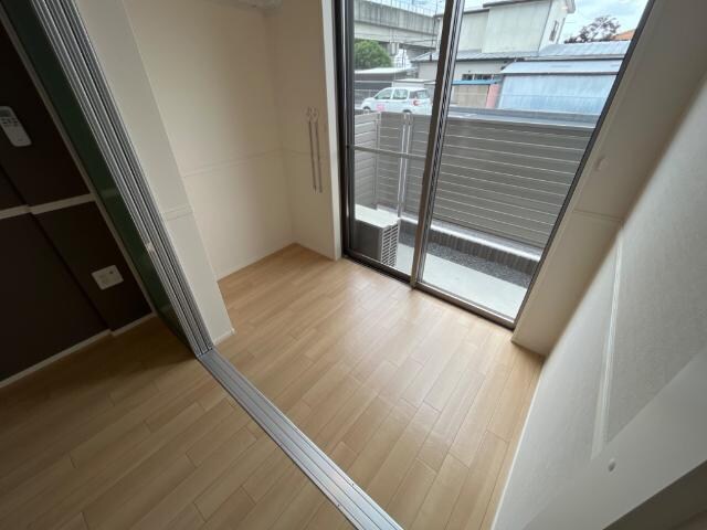 物件内観写真14　(玄関)