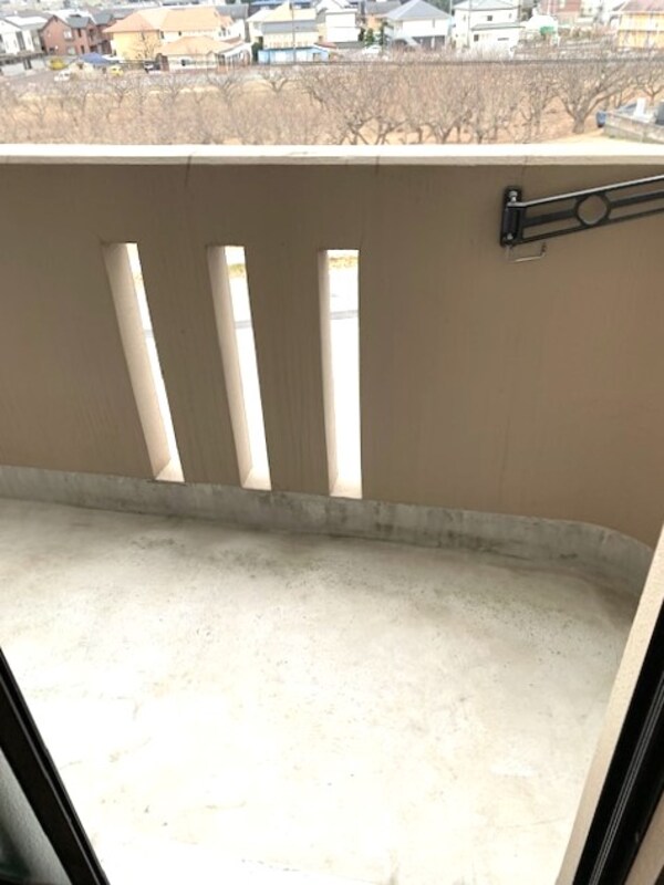 バルコニー(落ち着いた時間を過ごせるバルコニーです)