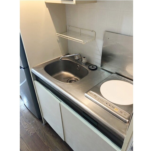 物件内観写真5　(内装は落ち着いています)