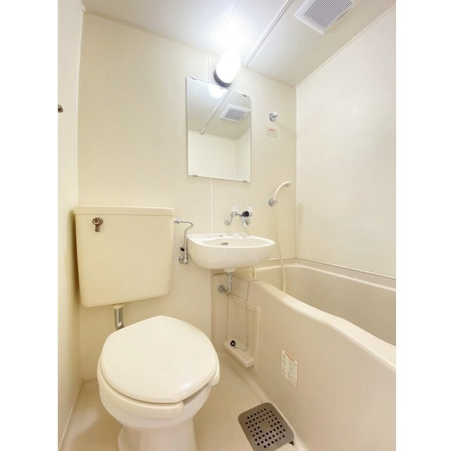 物件内観写真6　(明るい室内です)