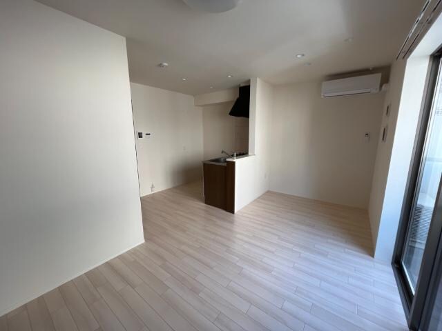 物件内観写真11　(リビング)