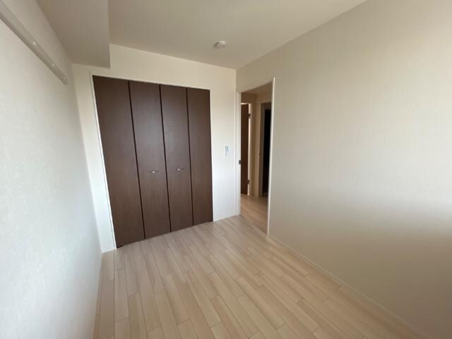 物件内観写真14　(寝室)