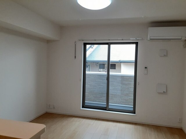 物件内観写真9　(使いやすい居間です)