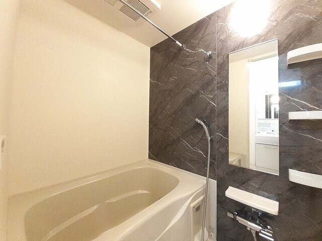 物件内観写真11　(お風呂で日々の疲れを落としましょう)