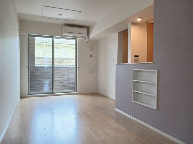 物件内観写真9　(ゆったり過ごせるリビングです)