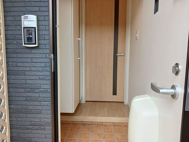 物件内観写真14　(シンプルで使いやすい玄関です)