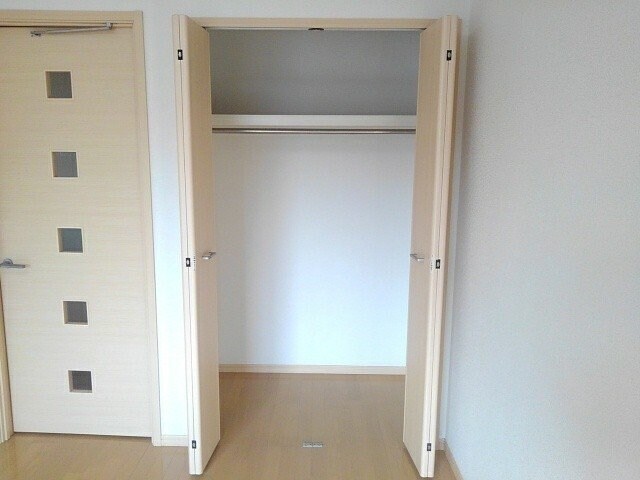 物件内観写真15　(ちょっとした収納スペースも充実しています)