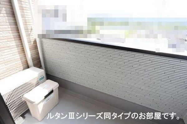 バルコニー(落ち着いた時間を過ごせるバルコニーです)