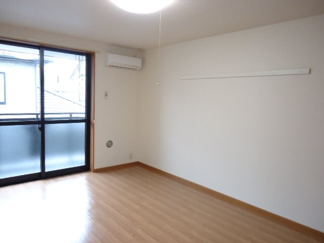 物件内観写真2　(洋室)