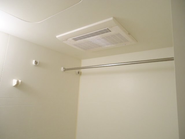 物件内観写真9　(浴室乾燥機)