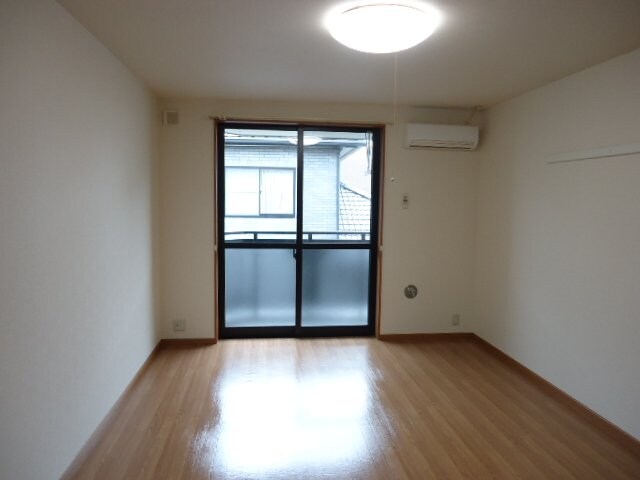 物件内観写真13　(洋室)