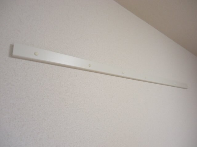 物件内観写真16　(ハンガーかけ)