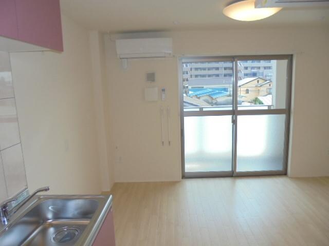 物件内観写真12　(リビング)