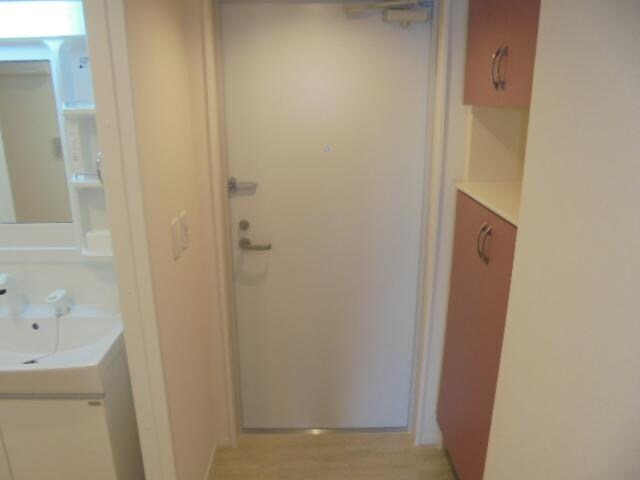 物件内観写真27　(玄関)