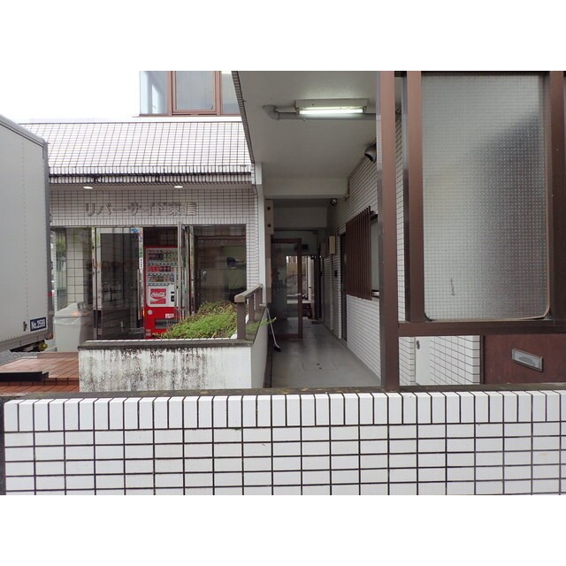 物件外観写真3　(エントランスです)