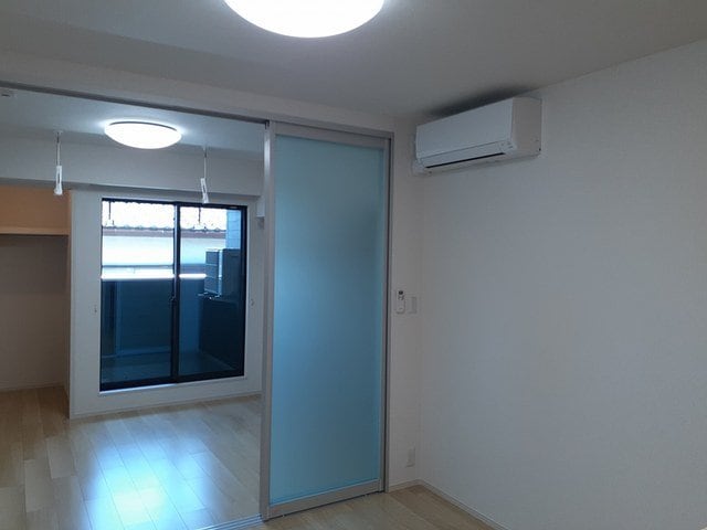 物件内観写真9　(ゆったりとしたリビングです)