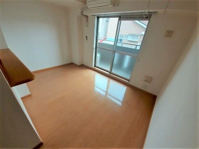 物件内観写真9　(おしゃれなリビングです)