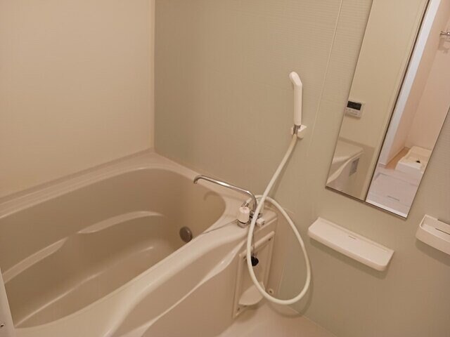 物件内観写真11　(ゆったり過ごせるお風呂です)