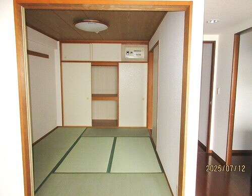 物件内観写真16　(和室約5.5畳)