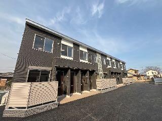 物件外観写真2　(同型タイプ)