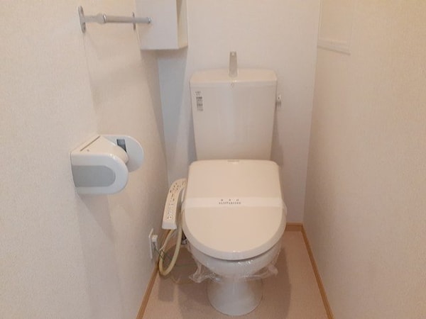 トイレ(シンプルで使いやすいトイレです)