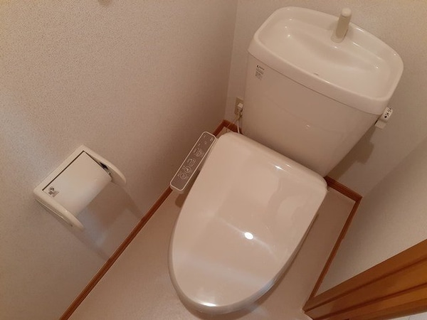 トイレ(ゆったりとした空間のトイレです)