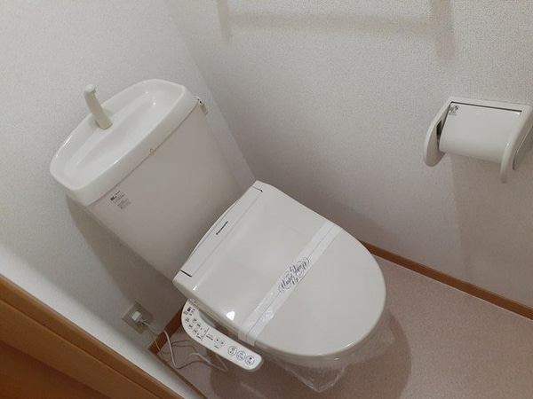 トイレ(ゆったりとした空間のトイレです)