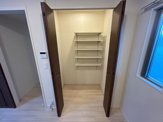 物件内観写真18　(収納)