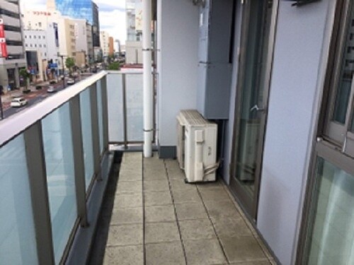 物件内観写真19　(バルコニー曇天時　※前回募集時2024年4月撮影)