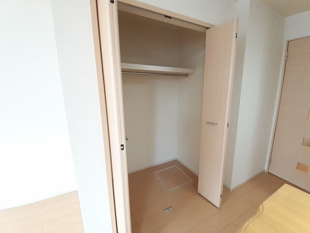 物件内観写真17　(大きなスペースがあり、収納には困りません)