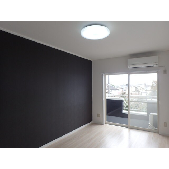 物件内観写真7　(ゆったり過ごせるリビングです)