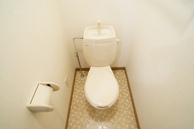 物件内観写真16　(清潔感のあるトイレです)