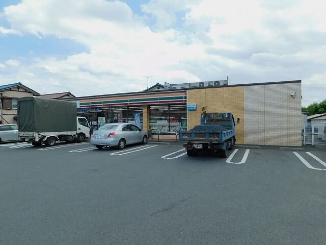 物件外観写真5　(セブンイレブン 宇都宮西店まで550m)
