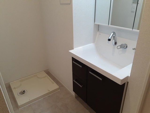 物件内観写真12　(脱衣スペースもあります)