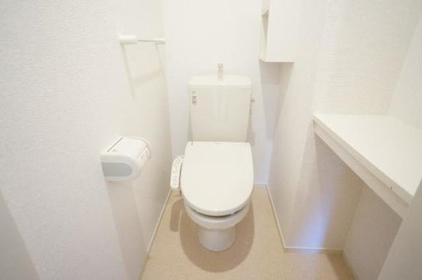 トイレ(シンプルで使いやすいトイレです)